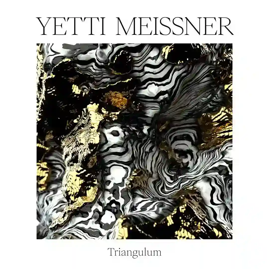 Triangulum cover