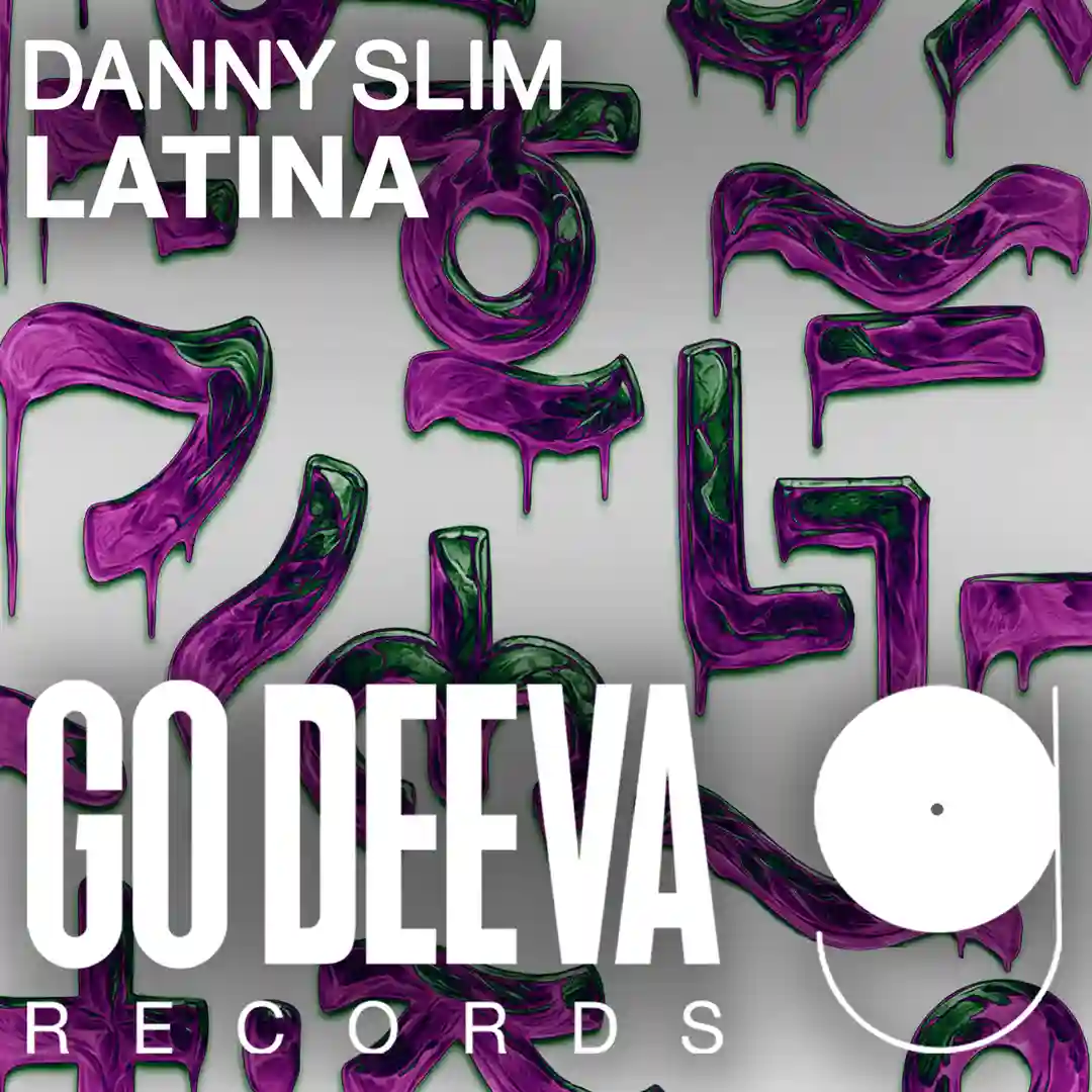 Latina cover