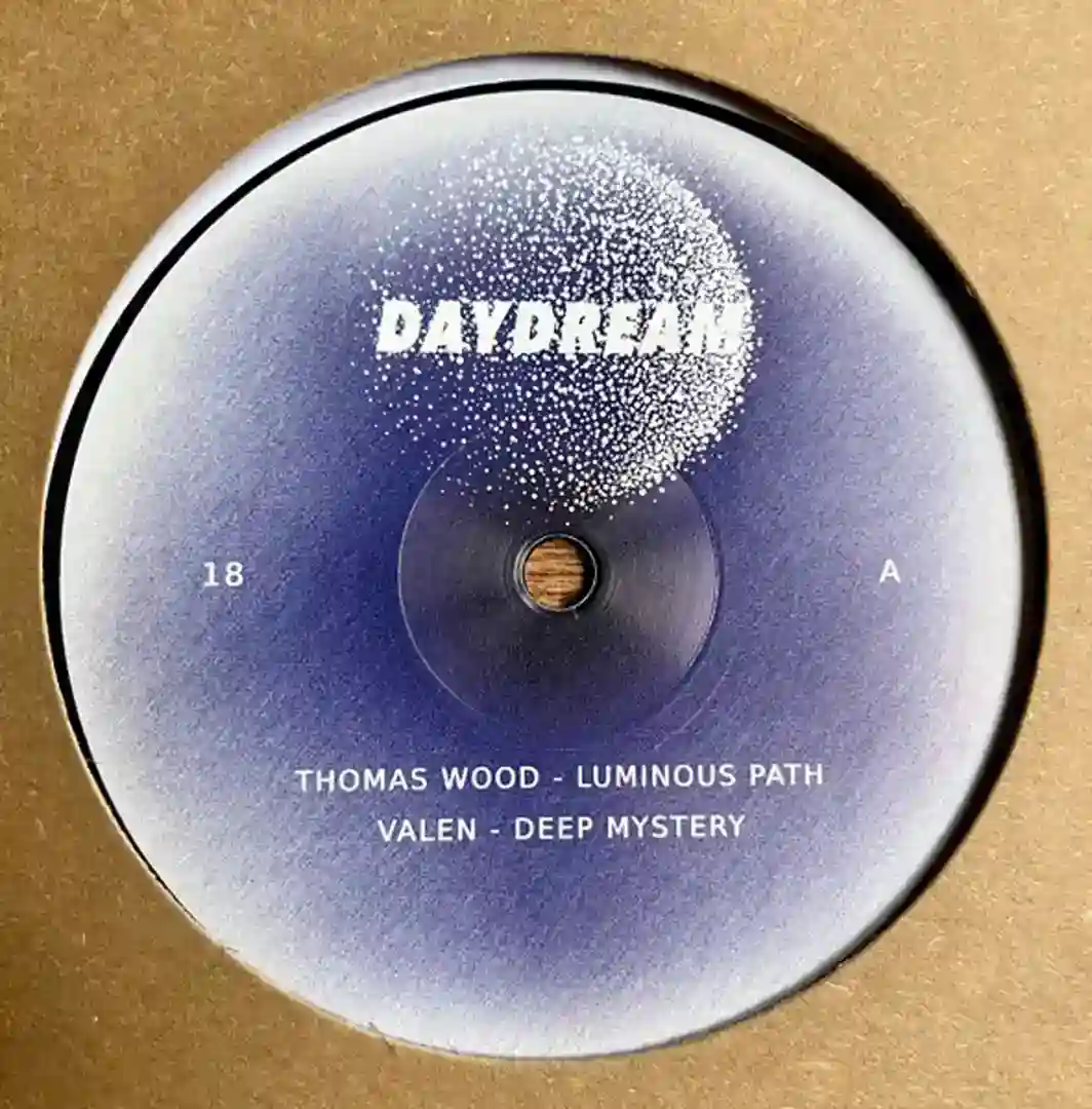 Daydream 18 cover