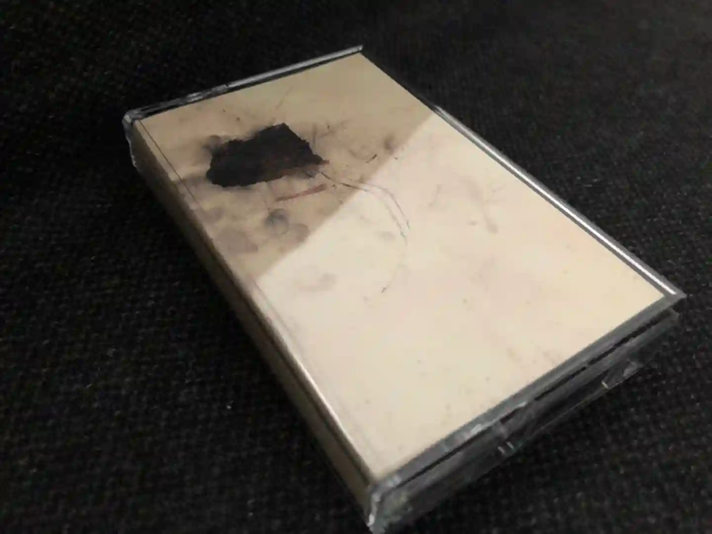 Achromatic cover