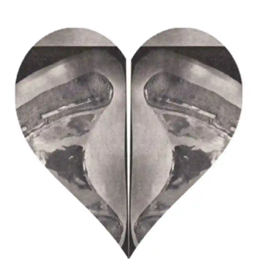 She Knows (That Love Hurts) EP cover